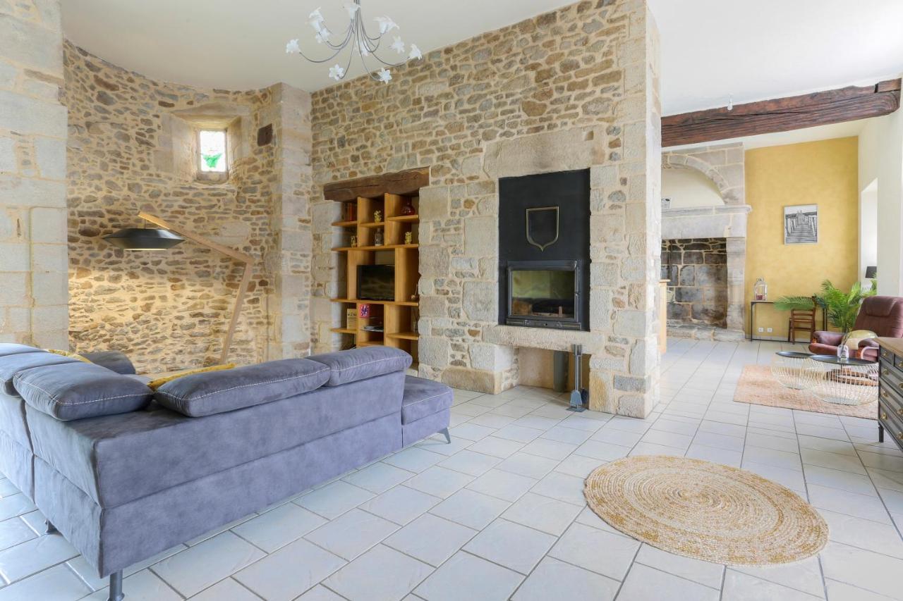 Tour Des Alleux - Maison De Maitre Pour 6 Taden Buitenkant foto
